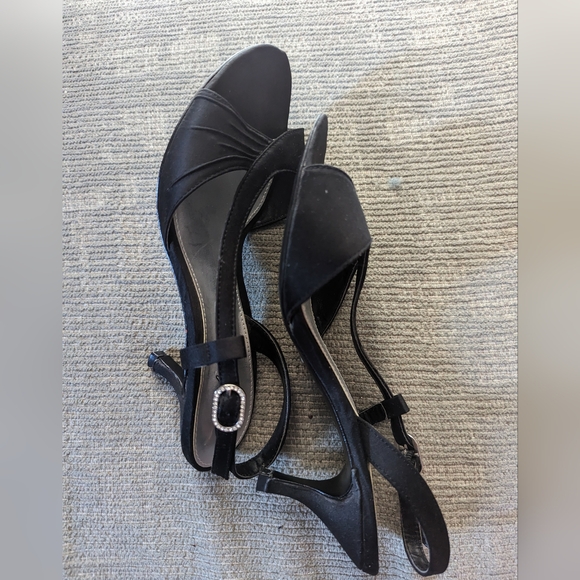 Jacqueline Ferrar open toe pumps - Picture 3 of 6